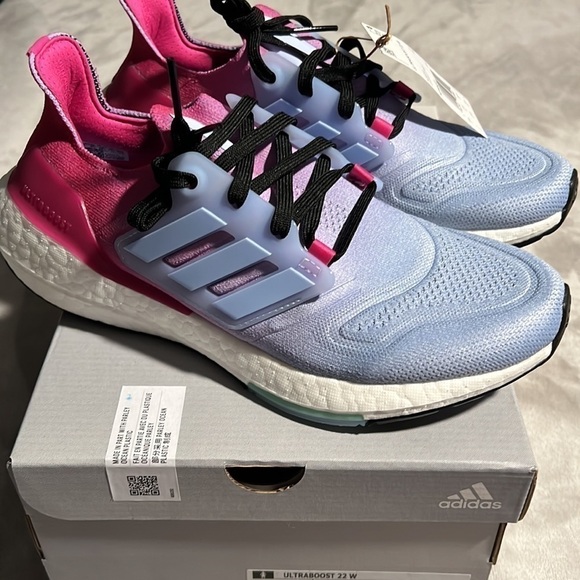 Adidas Ultraboost 22 Running Shoes size 7 Blue Lavender Fuchsia - Picture 4 of 8